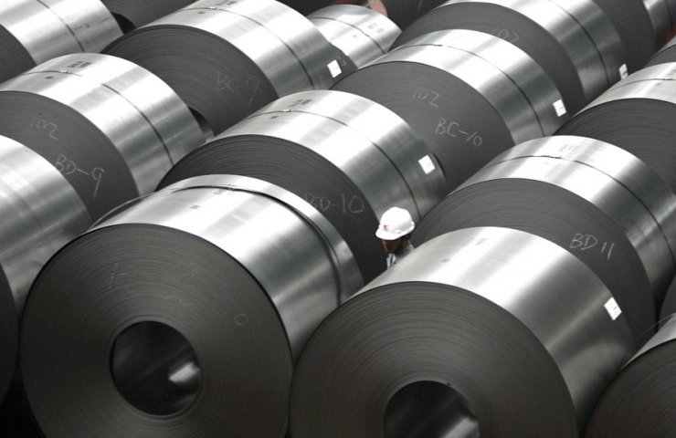 Global stainless steel production fell 2.5 percent in the first quarter