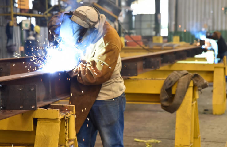 Europe's steel sector faces recession in 2024