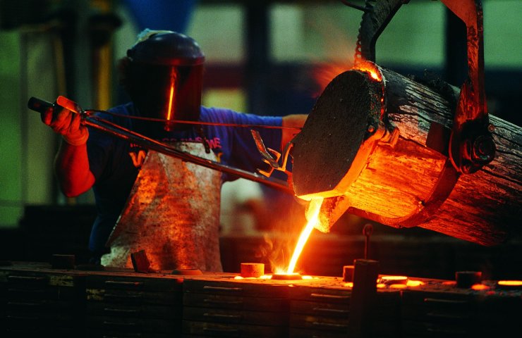 Shares of American metallurgists rose sharply