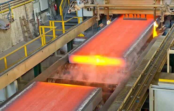World production steel in January 2025 decreased in annual calculus