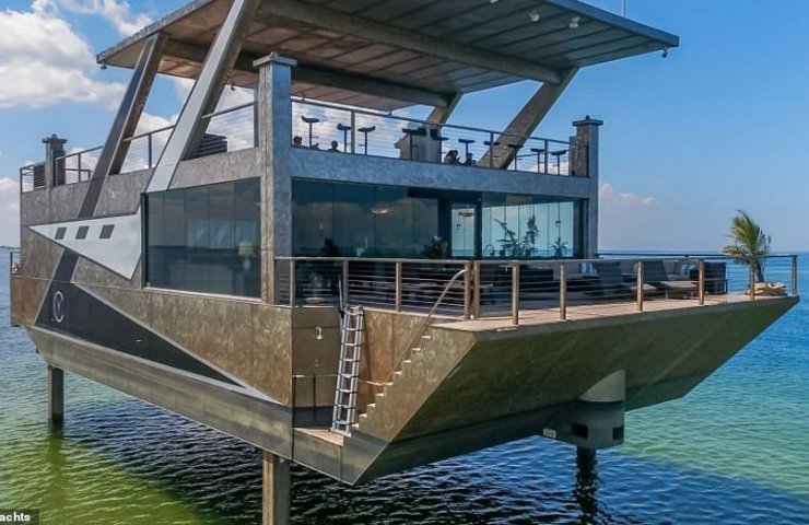 Florida showed the yacht is constructed from stainless steel