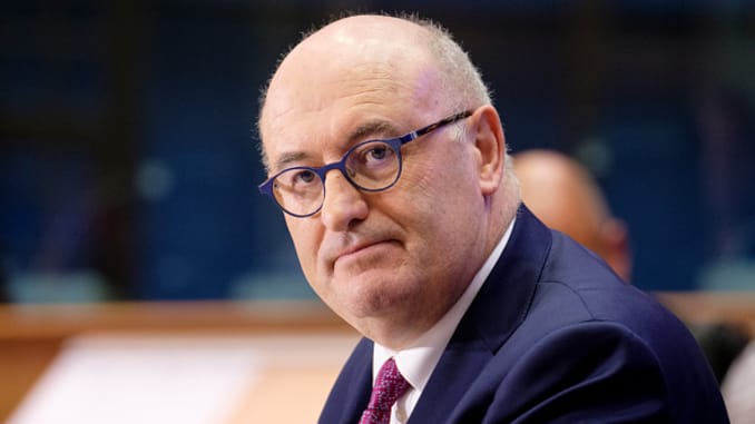 New EU Commissioner wants to discuss with a sales representative of the USA tariffs on steel and aluminum