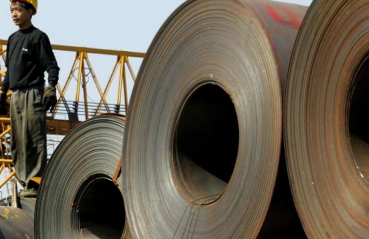 Association of ferrous metallurgy of China said on critically low stocks of raw materials in the factories