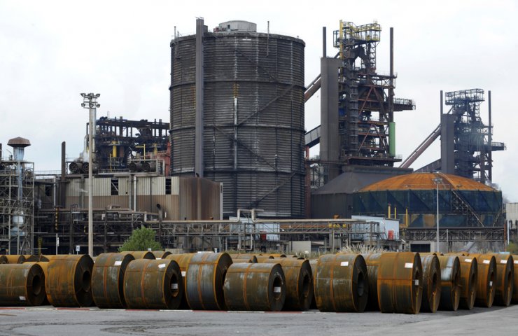 ArcelorMittal will close the second blast furnace at a plant in FOS-sur-Mer due to the lack of steel demand