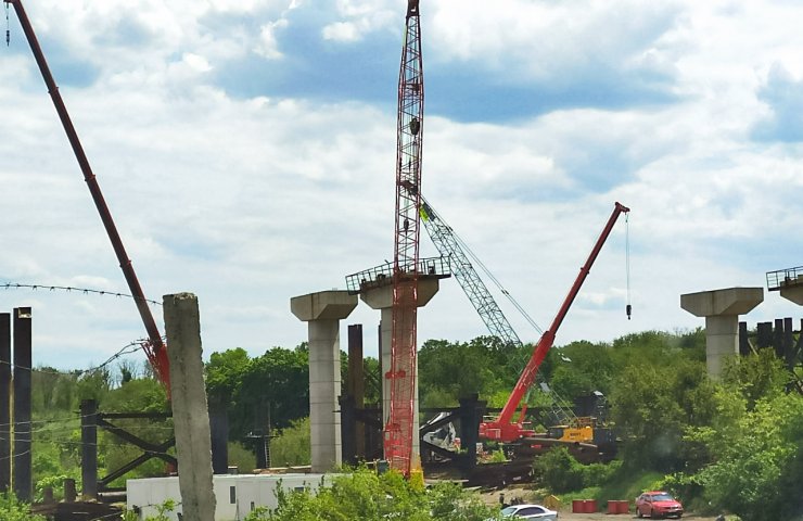 "ArcelorMittal Kryvyi Rih" supplies metal products for the construction of a bridge across the Dnieper in Kiev