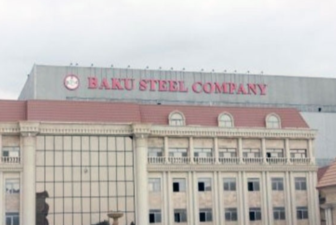 Azerbaijani metallurgists send 100 tons of liquid oxygen to Georgia for hospitals