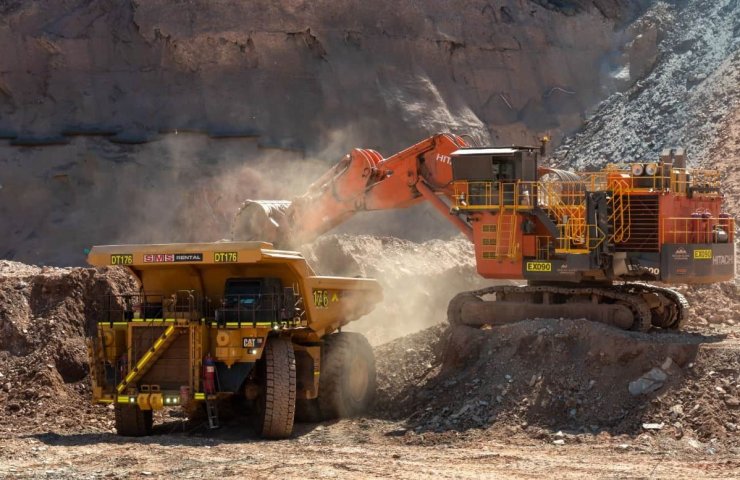 Iron ore prices hit seven-year high and continue to rise