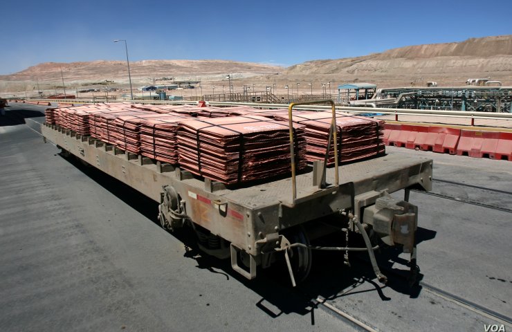 Прибыль чилийской компании по добыче меди Antofagasta в первом полугодии подскочила на 44%