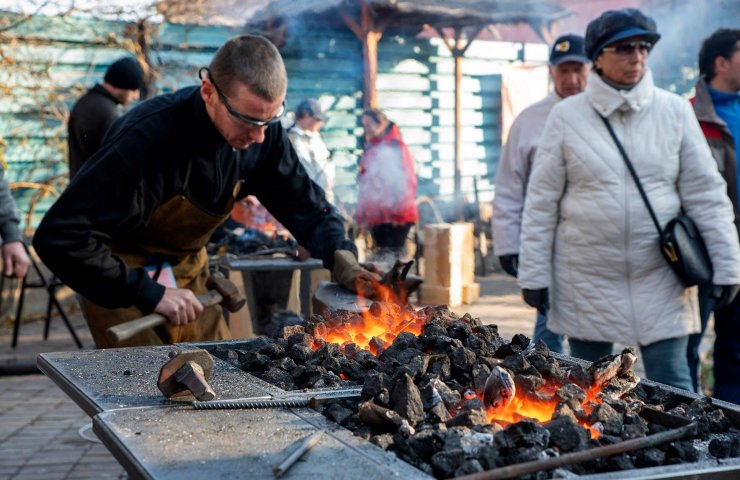 В Мариуполе прошел фестиваль кузнечного искусства