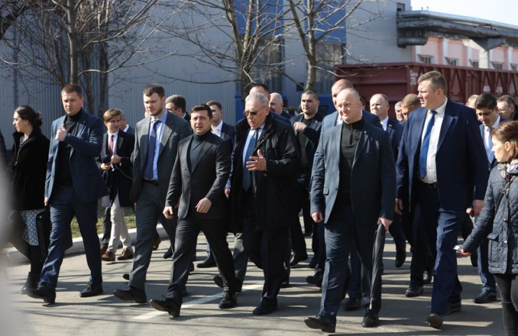 Владимир Зеленский предложил принять программу поддержки промышленности Украины