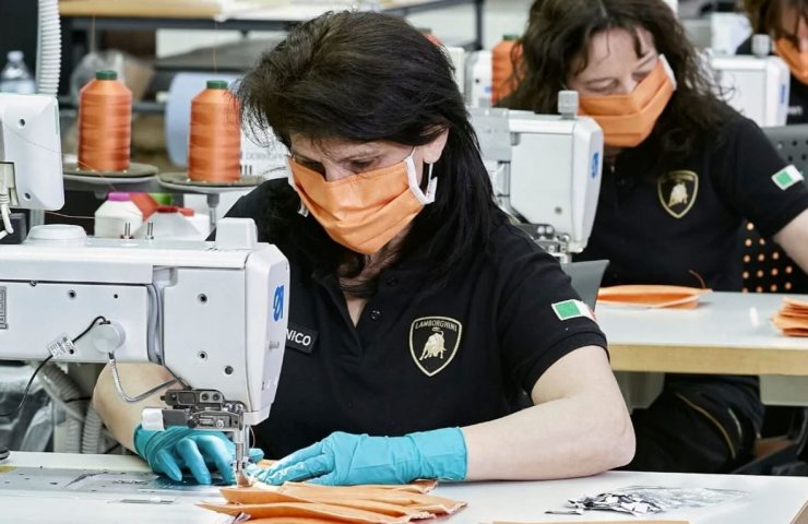 Lamborghini запускает производство медицинских масок и защитных щитков