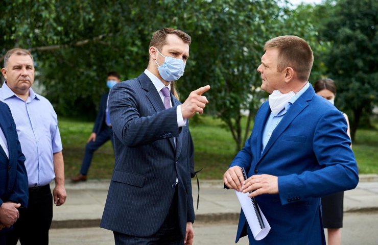 Панютинский вагоноремонтный завод станет флагманом украинского вагоностроения - глава Укрзализныци
