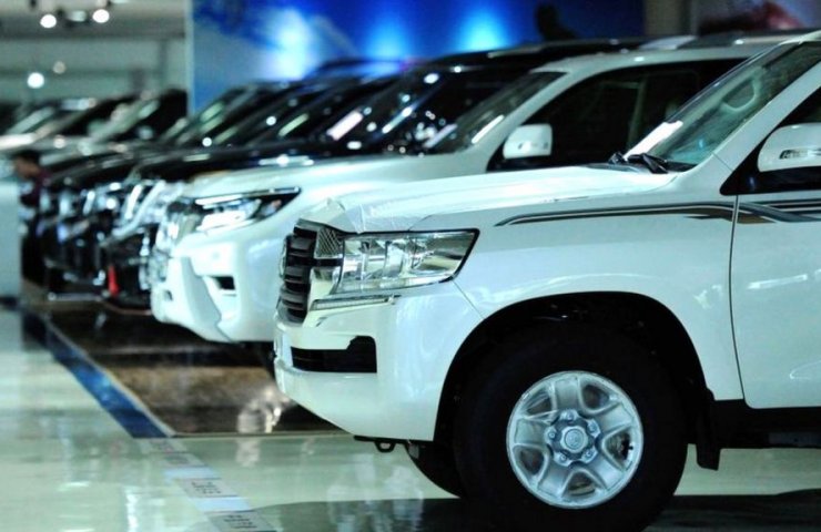 Китай наращивает емкость рынка автомобилей увеличивая спрос на сталь и металлы