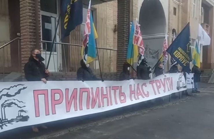 В Харькове продолжаются протесты против работы коксохимического завода