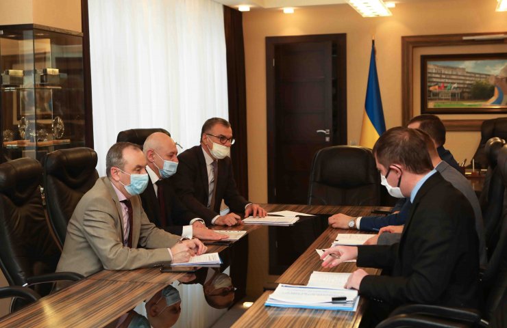 Турбоатом и Электротяжмаш обсудили перспективы сотрудничества по контрактам Укргидроэнерго