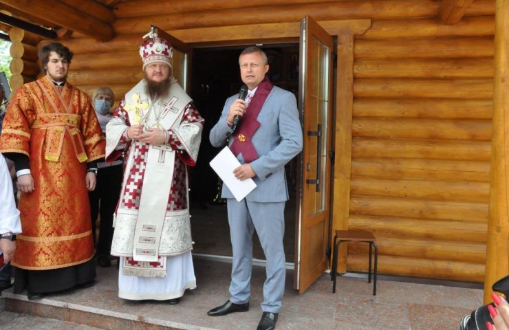 На предприятии Дмитрия Фирташа в Черкассах открыли и освятили часовню