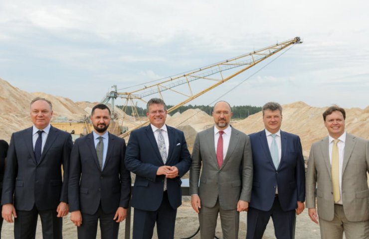 Украина и Евросоюз подписали Меморандум по поставкам стратегически важного сырья и металлов