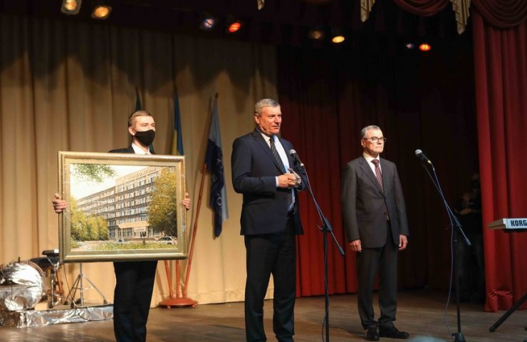 На «Электротяжмаше» после объединения с «Турбоатомом» пройдут увольнения лишних сотрудников