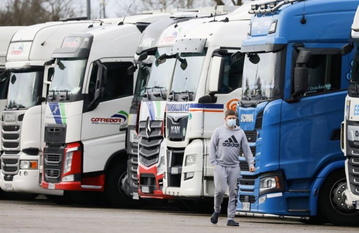Следом за Британией об остром дефиците водителей дальнобойщиков заявили в Германии