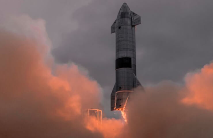 Илон Маск предупреждает сотрудников о возможном банкротстве SpaceX