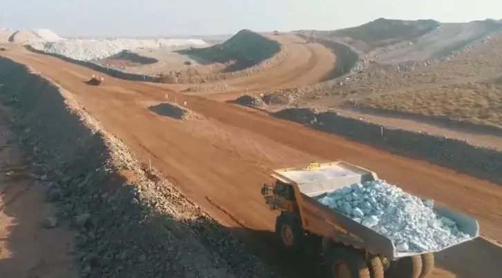 Тесла побеждена малоизвестными поставщиками