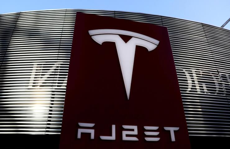 Tesla Илона Маска заключает сделку с Мозамбиком, чтобы снизить зависимость от Китая