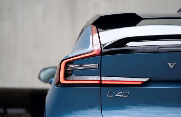 Volvo сократила продажи на 20% в январе из-за дефицита микрочипов