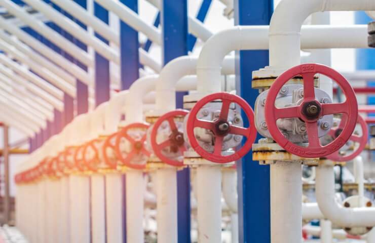 Россия продолжает закупать более 40% нефтегазового оборудования за рубежом