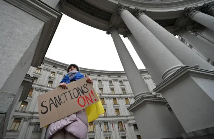 Украина подготовила пакет санкций против финансового и банковского сектора России и Беларуси