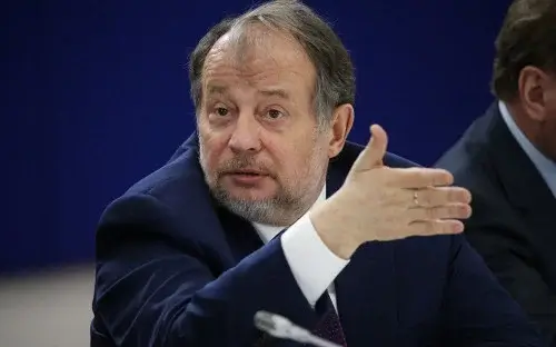 Абу-Даби переманил активы российского сталелитейного магната Владимира Лисина с Кипра в ОАЭ