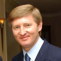 Компания Ахметова требует неустойку в $110 млн по продаже «Запорожстали»