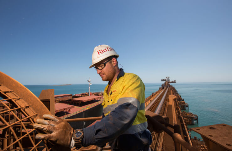 Терминал Rio Tinto в Австралии возобновляет экспорт железной руды