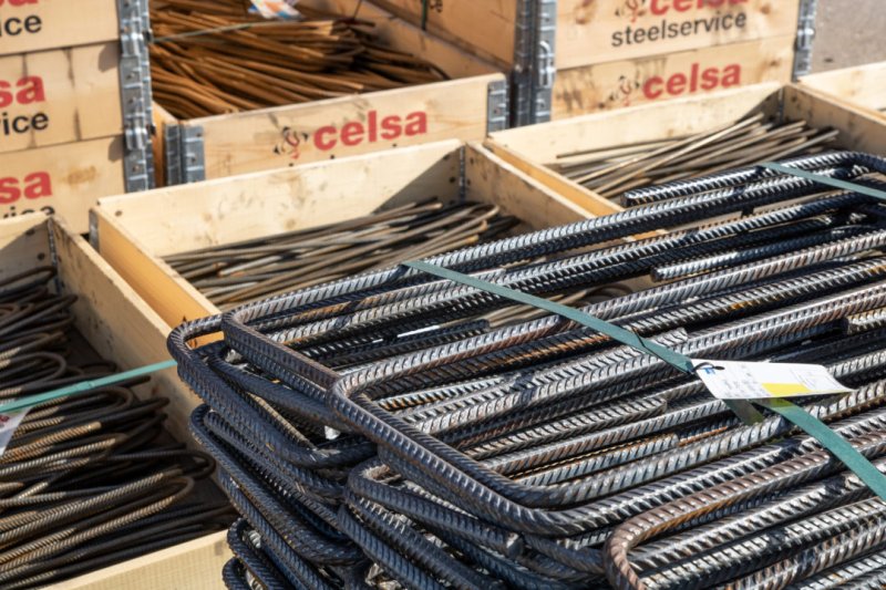 Испанская Celsa подписала предварительное соглашение с CriteriaCaixa о продаже 20% акций