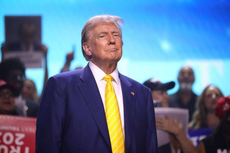 Трамп анонсировал пошлины в 25% на импорт стали и алюминия