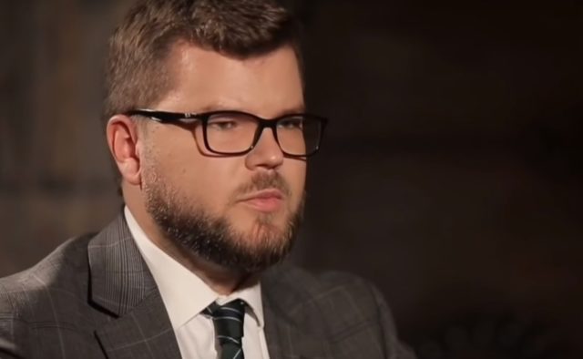 Глава Укрзалізниці йде у відставку