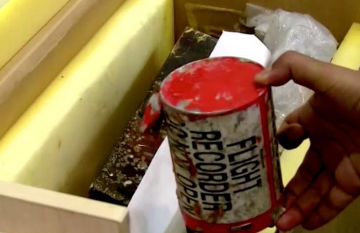 Іран спростував повідомлення про відправлення чорних скриньок літака, що розбився в Тегерані Боїнга в Україну