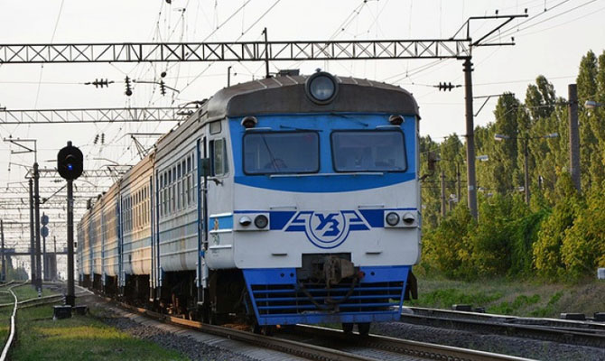 АМКУ зобов'язав "Укрзалізниця" скасувати сумнівні тендеру із закупівлі газу