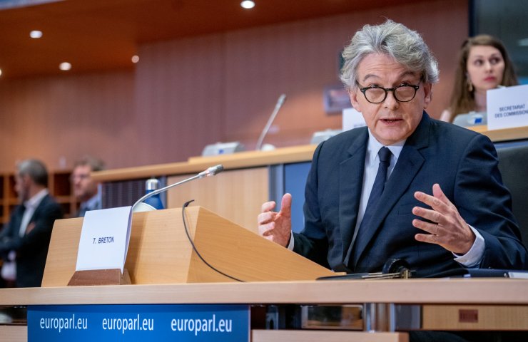 Європейська економіка зіткнеться з рецесією на 2-2,5% через пандемію