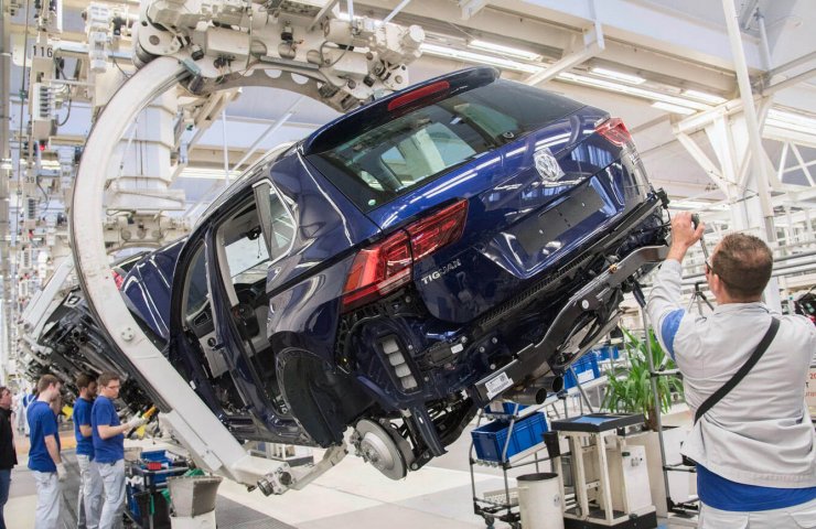 Німецький автопром може втратити 100 000 робочих місць за пандемії коронавіруса