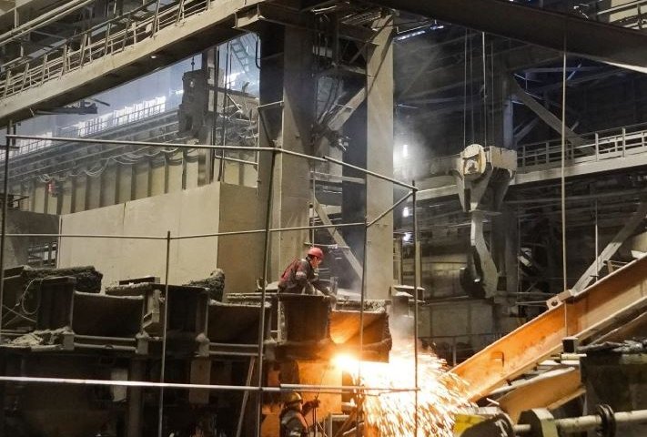 На заводі імені Ілліча в Маріуполі завершили ремонт доменної печі та конвертера