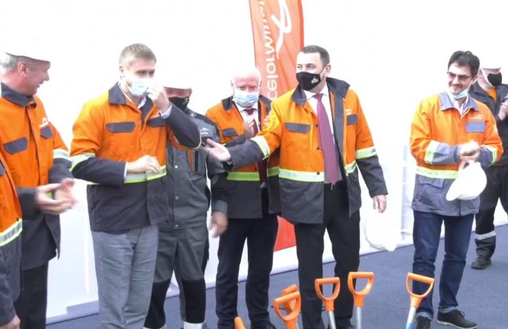 У Кривому Розі відбулася церемонія закладки першого каменя нової аглофабрики