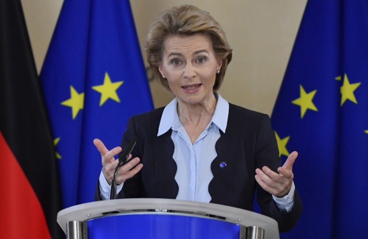 Голова Єврокомісії пообіцяла зробити виробництво сталі екологічним