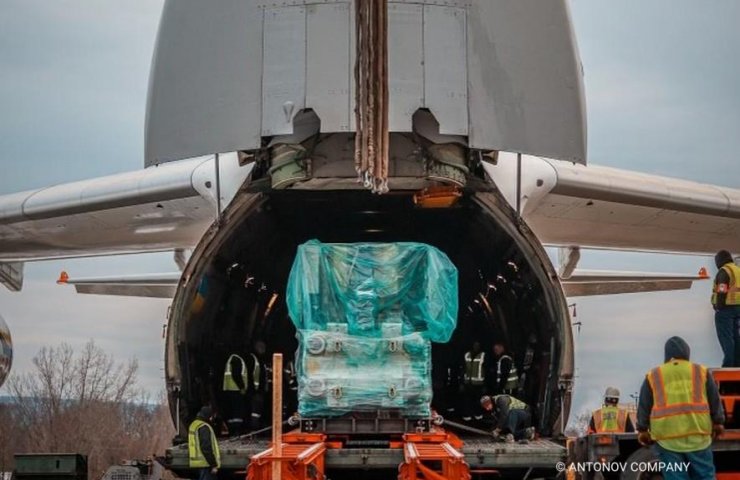 Українські Ан-124-100 доставили з Німеччини в США устаткування для виготовлення вакцини