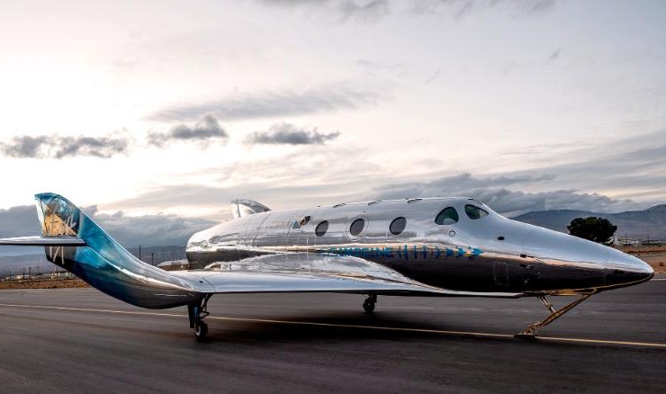 Virgin Galactic представила космічний літак з полірованої нержавійки