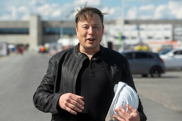 Глобальний дефіцит чіпів: Tesla може почати власне виробництво мікросхем