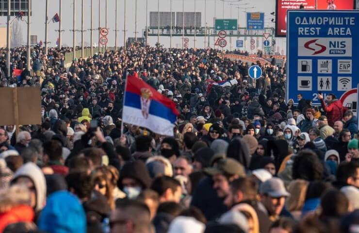 Гострий дефіцит літію посилюється протестами проти нових шахт