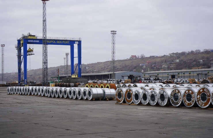 Маріупольський порт у 2021 році вдвічі збільшив перевалку сталі у рулонах