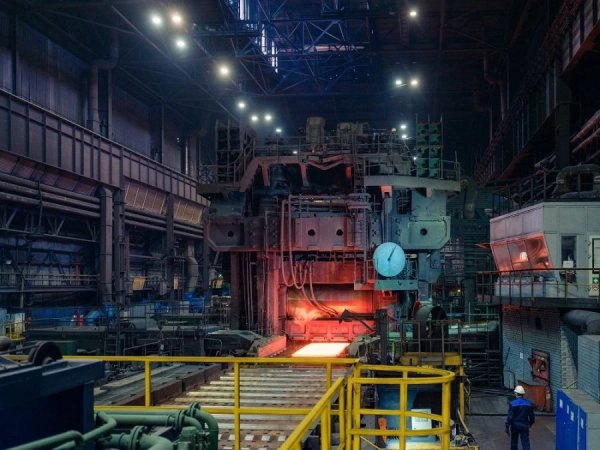 Російські металурги скоротили виробництво чавуну, сталі і готового прокату за підсумками серпня відносно липня
