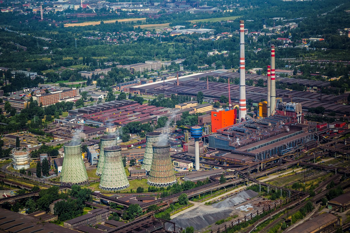 Nova Hut детально описує інвестиційні плани, підготовку ЕДП