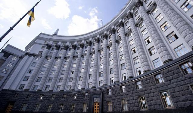 Україна продовжила на рік спецмита на російські товари